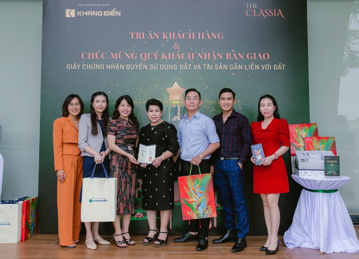 Khang Điền bàn giao sổ hồng cho cư dân The Classia